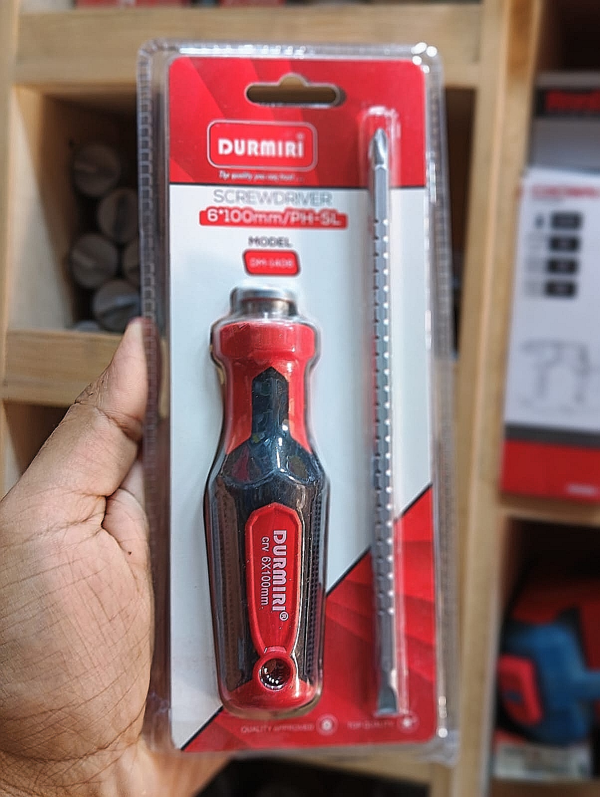 مفك قلاب 2×1 عاده وصليبه مقاس 6×100مم موديل DM-1406 من دورميري