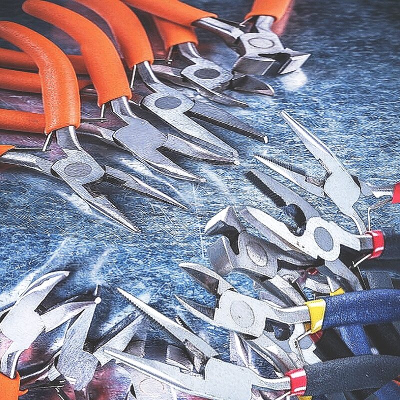 بنس وكماشات